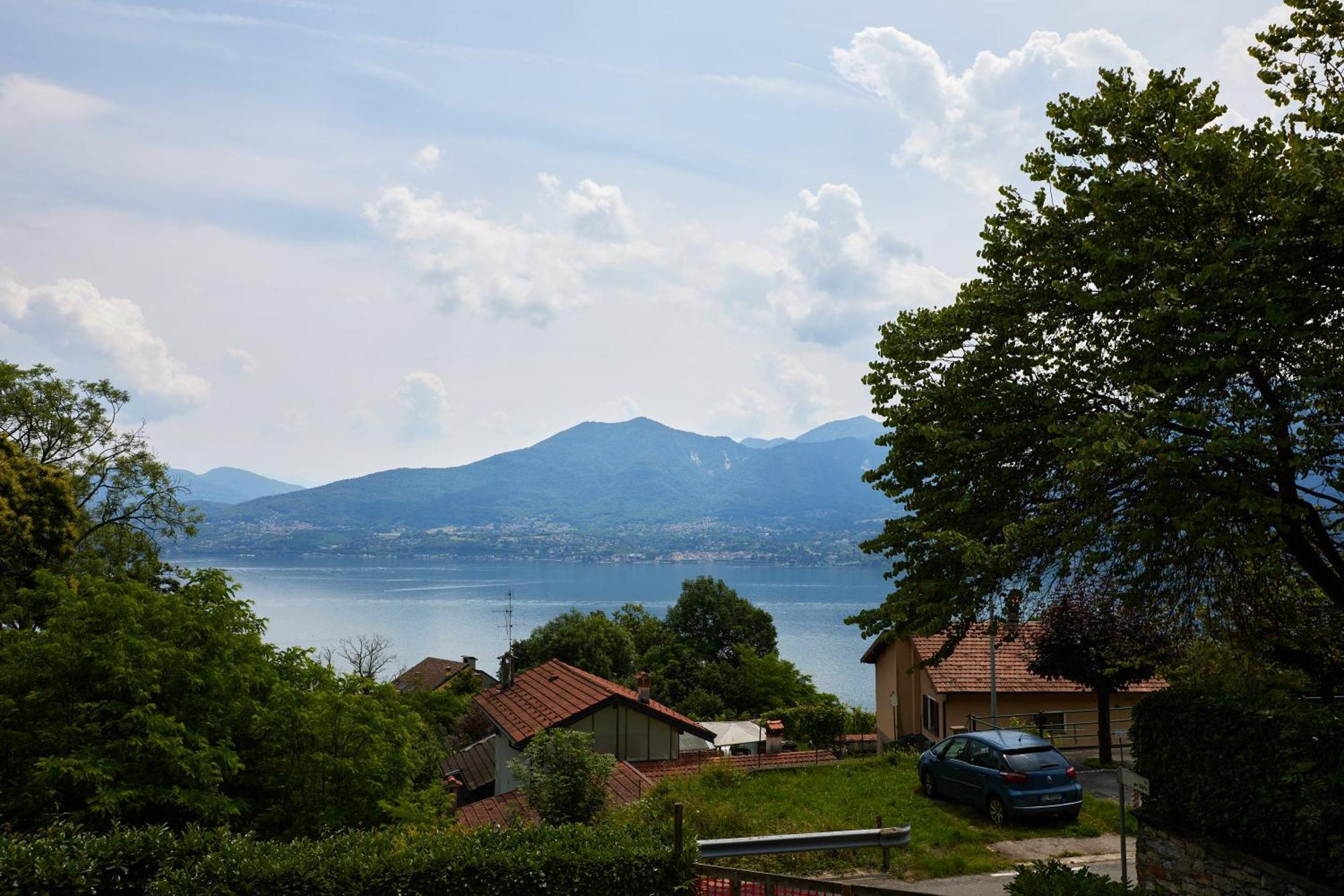 Villa Di Paese - Splendida Vista Lago Maggiore Oggebio Exteriör bild