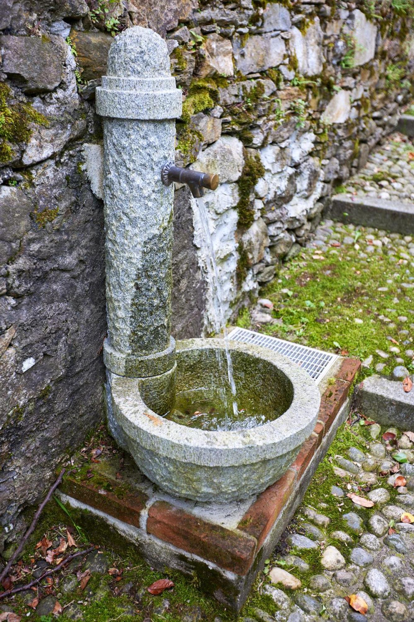 Villa Di Paese - Splendida Vista Lago Maggiore Oggebio Exteriör bild