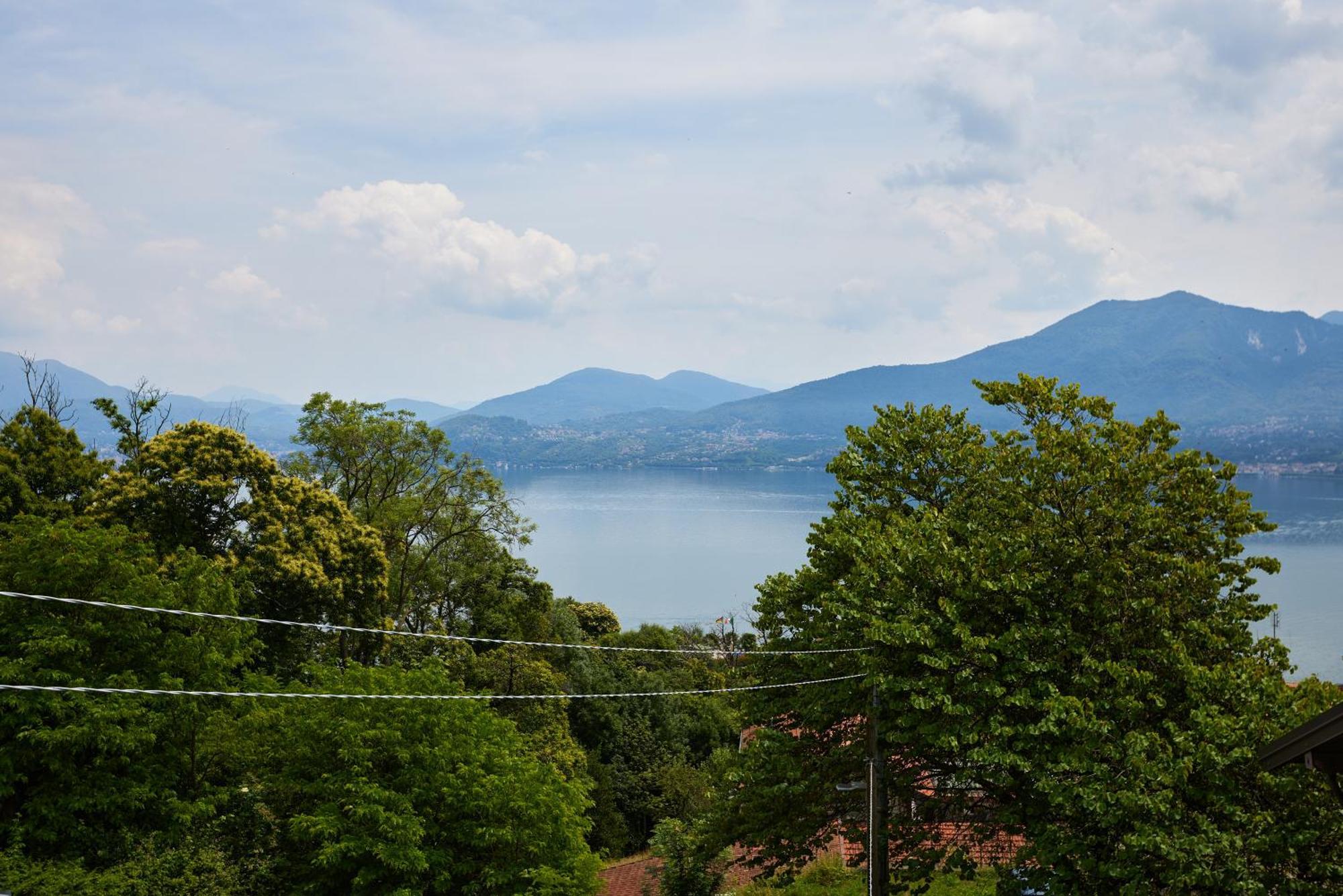 Villa Di Paese - Splendida Vista Lago Maggiore Oggebio Exteriör bild